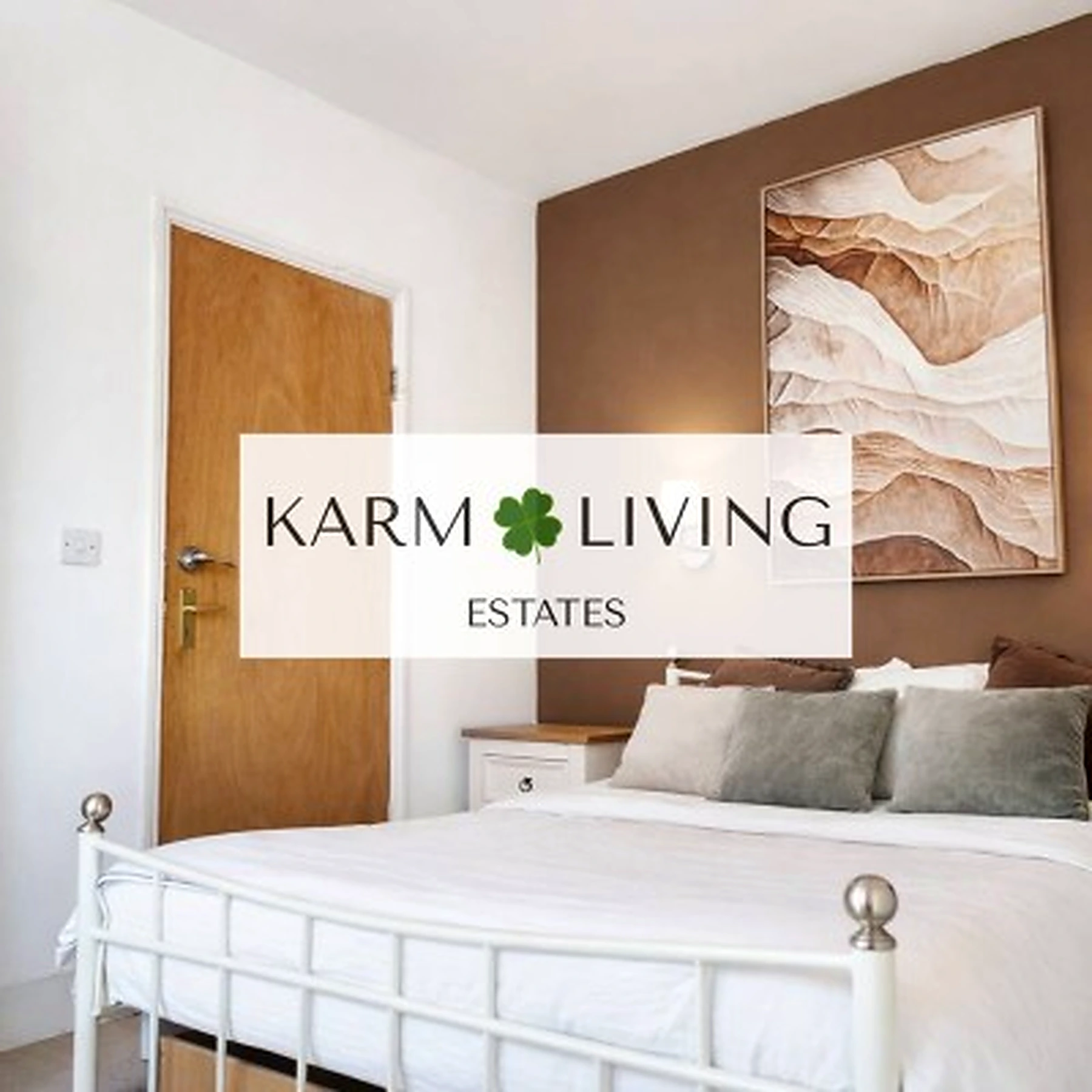 Sleeps 2 | Reading | Double Room main interior